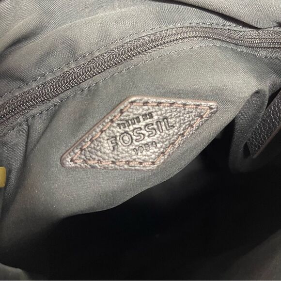 Fossil Black Leather Crossbody Bag - Picture 7 of 10